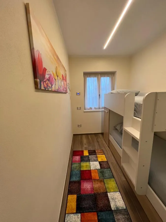Appartamento Lago Ponte Caffaro 0*,  Italy